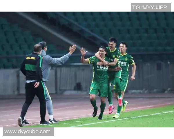 广州足球队边路渗透战术解析与应用研究