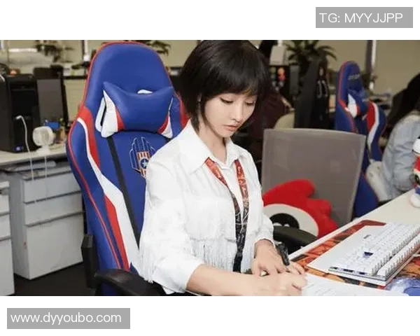深度对话：从青涩少女到电竞女王赵娜的英雄联盟成长之路